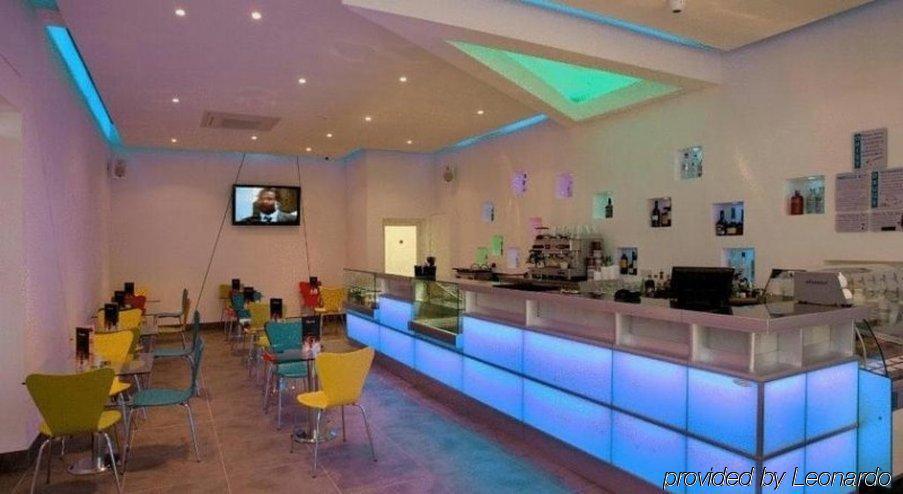 St Georgio Hostel Ilford Restaurant photo